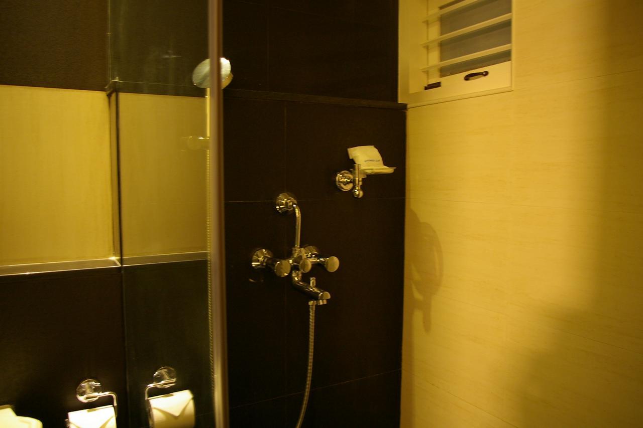 Roseline Suites Бангалор Екстериор снимка